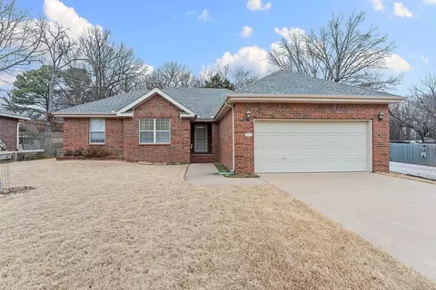 612 E Ash St, Fayetteville, AR 72703
