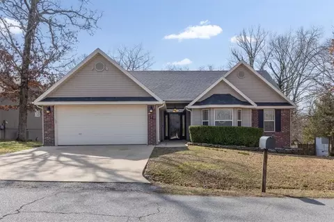 11 Cumbrian Dr, Bella Vista, AR 72714