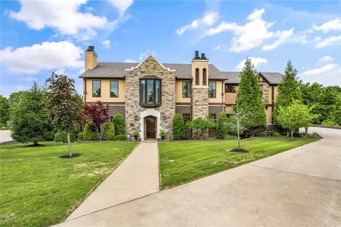 3800 W Norwood Pl, Fayetteville, AR 72704