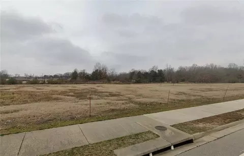 1900 Fairway Blvd, Russellville, AR 72802