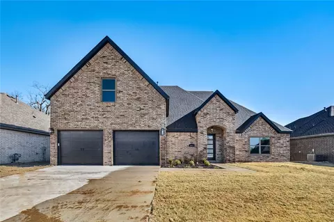 4656 W Triangle St, Fayetteville, AR 72704
