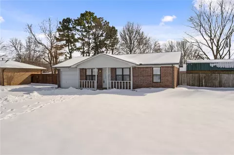 127 Alberta St, Farmington, AR 72730