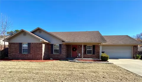 17 Sundance Dr, Pottsville, AR 72858
