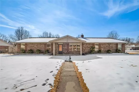 2801 Hyatt Ave, Springdale, AR 72762