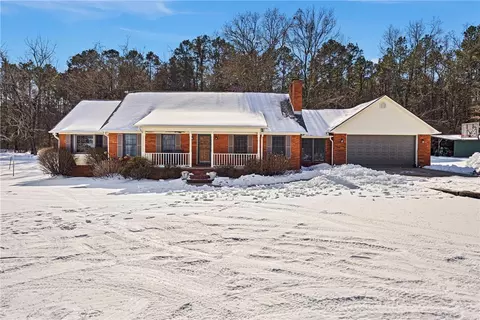 214 Shumac Ln, London, AR 72847