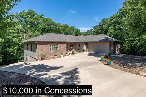 24 Kirkliston Ln, Bella Vista, AR 72715