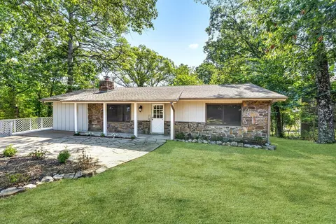 76 Overton Dr, Bella Vista, AR 72714