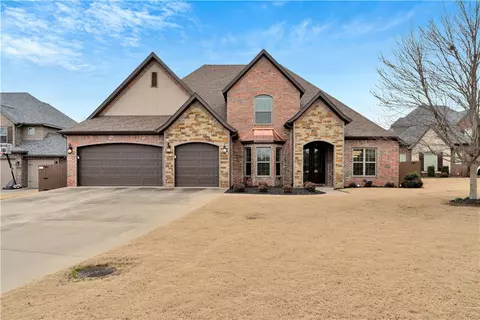 4200 NE Blue Spruce Ave, Bentonville, AR 72712
