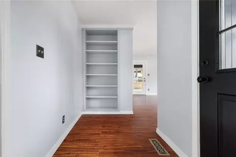 Entry Way - 5201 Fox Run # A, Harrison, AR 72601 photo 1 of 2