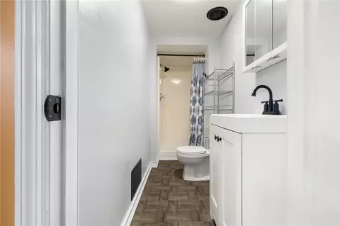 Bath - 5201 Fox Run # A, Harrison, AR 72601 photo 5 of 5