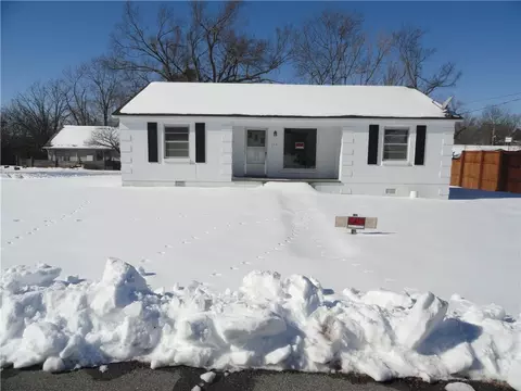 404 Walnut St, Marshall, AR 72650