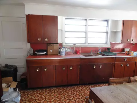 Kitchen - 404 Walnut St, Marshall, AR 72650 photo 2 of 5