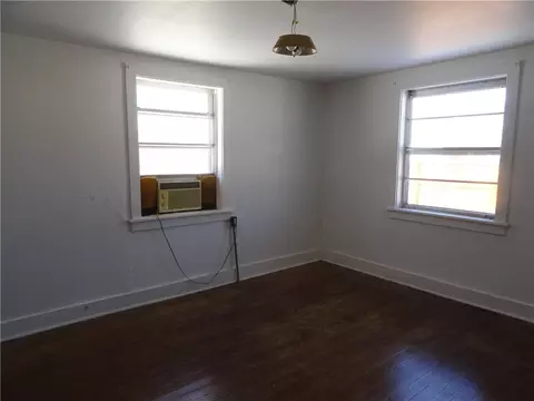 Bedroom - 404 Walnut St, Marshall, AR 72650 photo 1 of 5