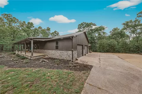 Exterior - 648 De Queen Lake Rd, De Queen, AR 71832 photo 2 of 9