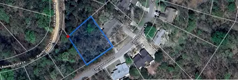 8 Cypress Point Ln, Holiday Island, AR 72631