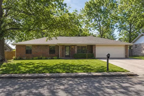 4102 Brant Dr, Springdale, AR 72762