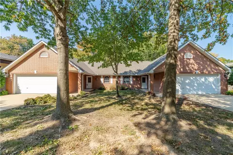 2580 E 2582 E Kantz Dr, Fayetteville, AR 72703