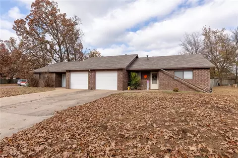 3507 W Beechwood Dr, Rogers, AR 72756