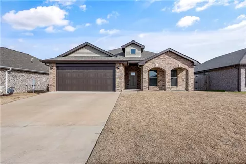 6002 Hoover St, Bentonville, AR 72713