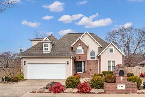 407 Gray Ct, Siloam Springs, AR 72761