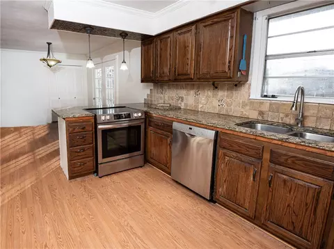 Kitchen - 26 Ozark Dr, Harrison, AR 72601 photo 2 of 4
