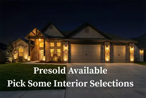 1400 Greyback Ln, Centerton, AR 72719