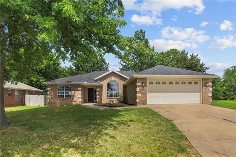 2302 SW 15th St, Bentonville, AR 72712