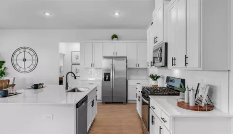 Kitchen - 5399 Nicolas Ave, Springdale, AR 72762 photo 2 of 2