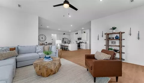 Living - 5399 Nicolas Ave, Springdale, AR 72762 photo 2 of 2