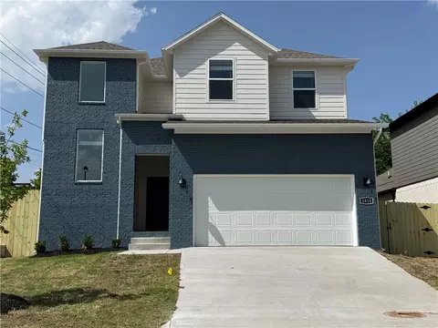1810 E Fiji St, Fayetteville, AR 72701