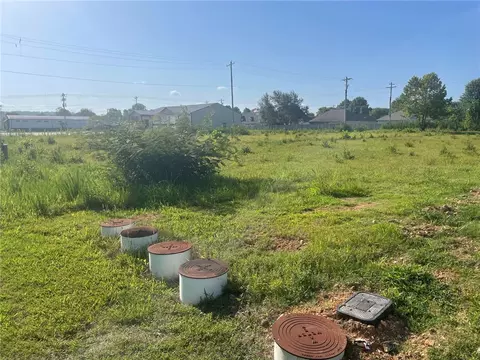 2117 N Center St, Elkins, AR 72701
