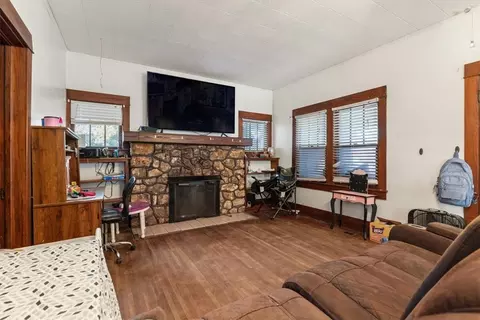Living - 113 S Rust Ave, Gentry, AR 72734 photo 1 of 1