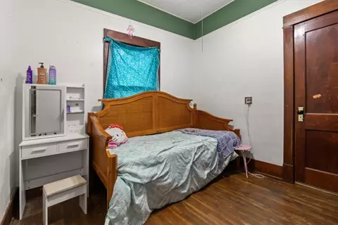 Bedroom - 113 S Rust Ave, Gentry, AR 72734 photo 2 of 3