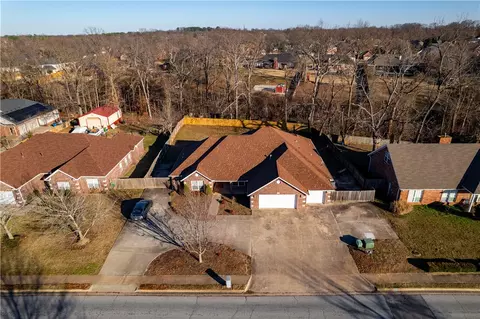 503 Tunbridge Dr, Bentonville, AR 72712