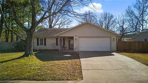 1591 E Cortland St, Fayetteville, AR 72703