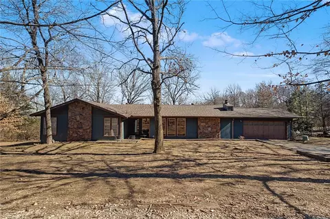 6300 Claywood Ln, Fayetteville, AR 72703
