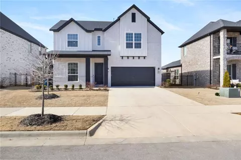 5000 SW Bedford Rd, Bentonville, AR 72713