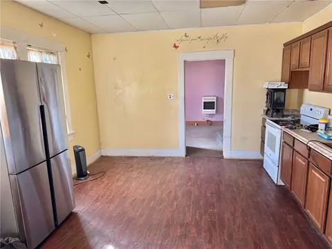 Kitchen - 620 S Maple St, Harrison, AR 72601 photo 1 of 2