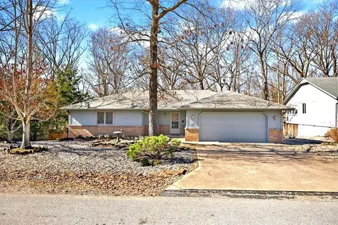 69 Walney Dr, Bella Vista, AR 72715
