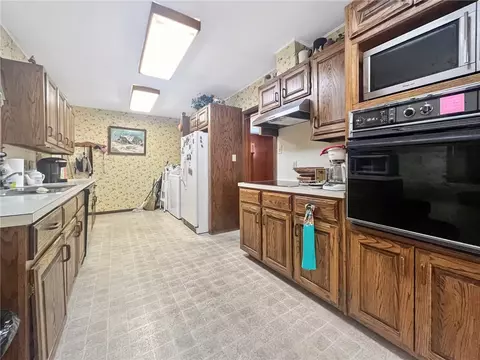 1504 Ridgepark, Harrison, AR 72601 photo 4