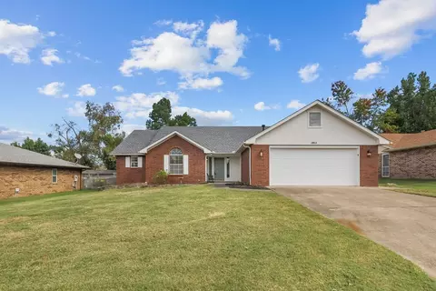 1811 S 22nd St, Rogers, AR 72758
