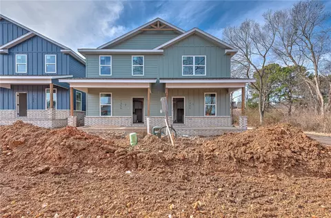 1362 S Yampa Bnd, Fayetteville, AR 72701