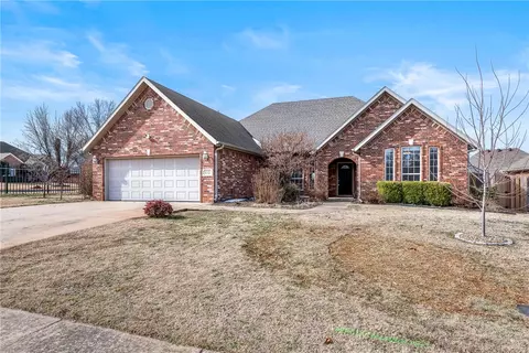 612 SW Sims Dr, Bentonville, AR 72712