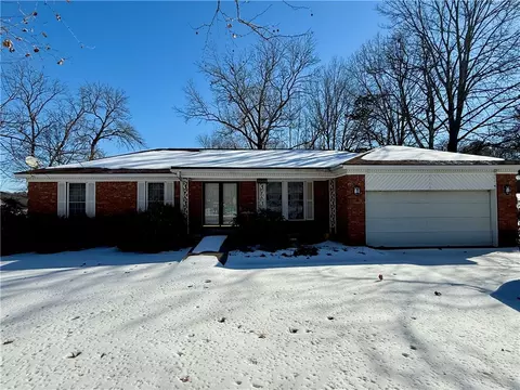 9566 Market St, Dover, AR 72837