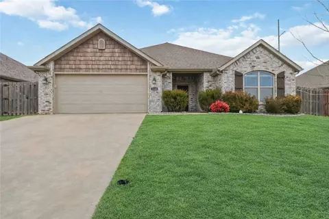 1140 Rosemary St, Centerton, AR 72719