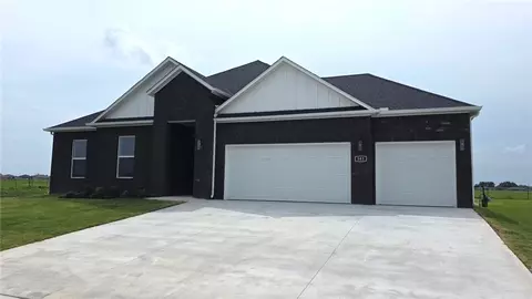 583 Chalynn St, Springdale, AR 72762