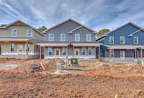 1386 S Yampa Bnd, Fayetteville, AR 72701