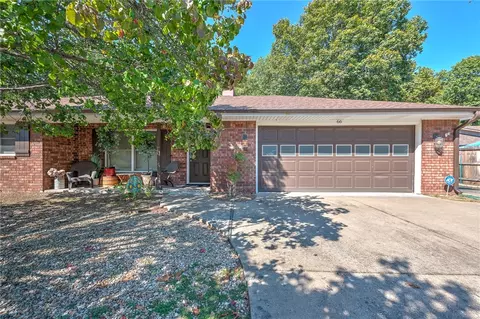 66 Wentworth Dr, Bella Vista, AR 72715