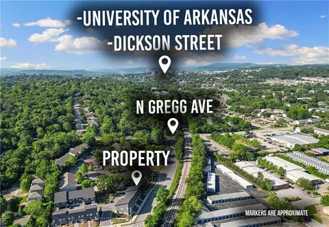 293 W Ash St #1, Fayetteville, AR 72703