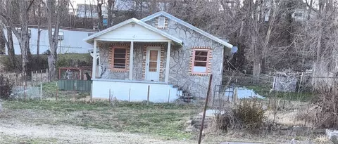 110 Highway 412, Alpena, AR 72611